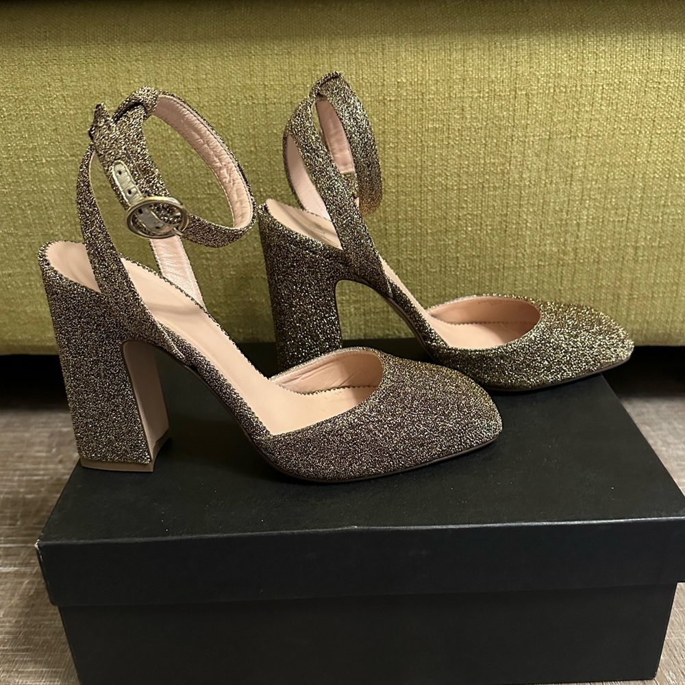 J. Crew Vicky Pump in magic Lurex. Size 8. Metallic Gold. Like new!!